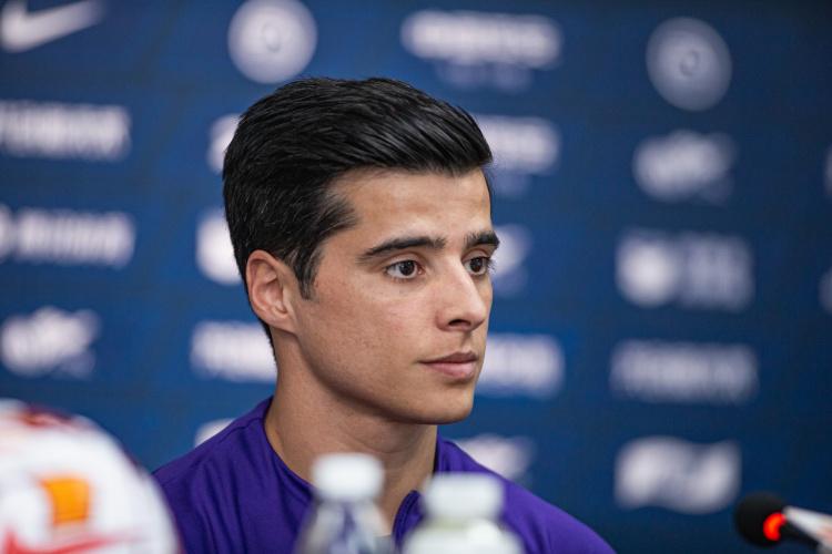 特谢拉在一, 责边裁