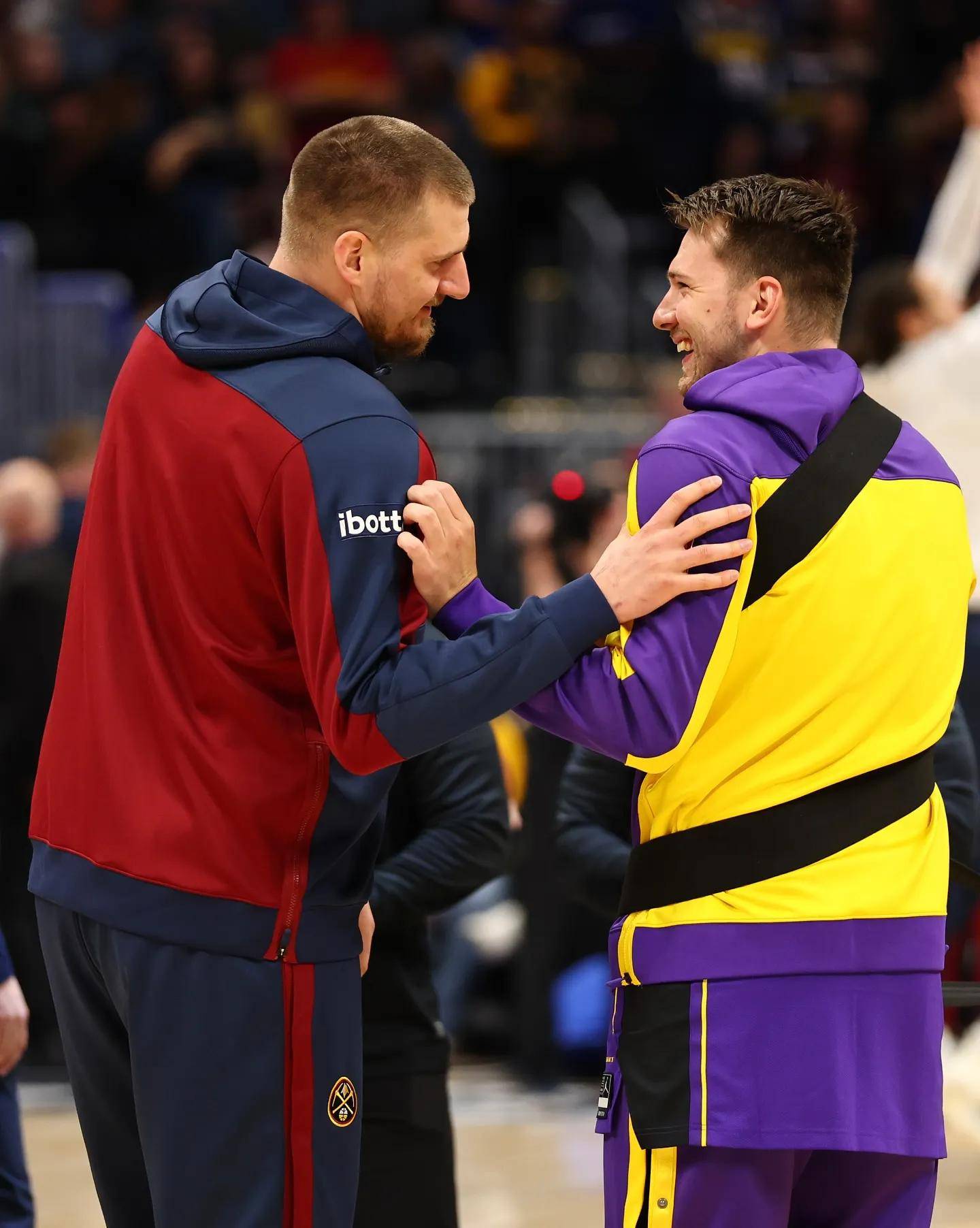 詹姆斯显然, img, 内的一些潜