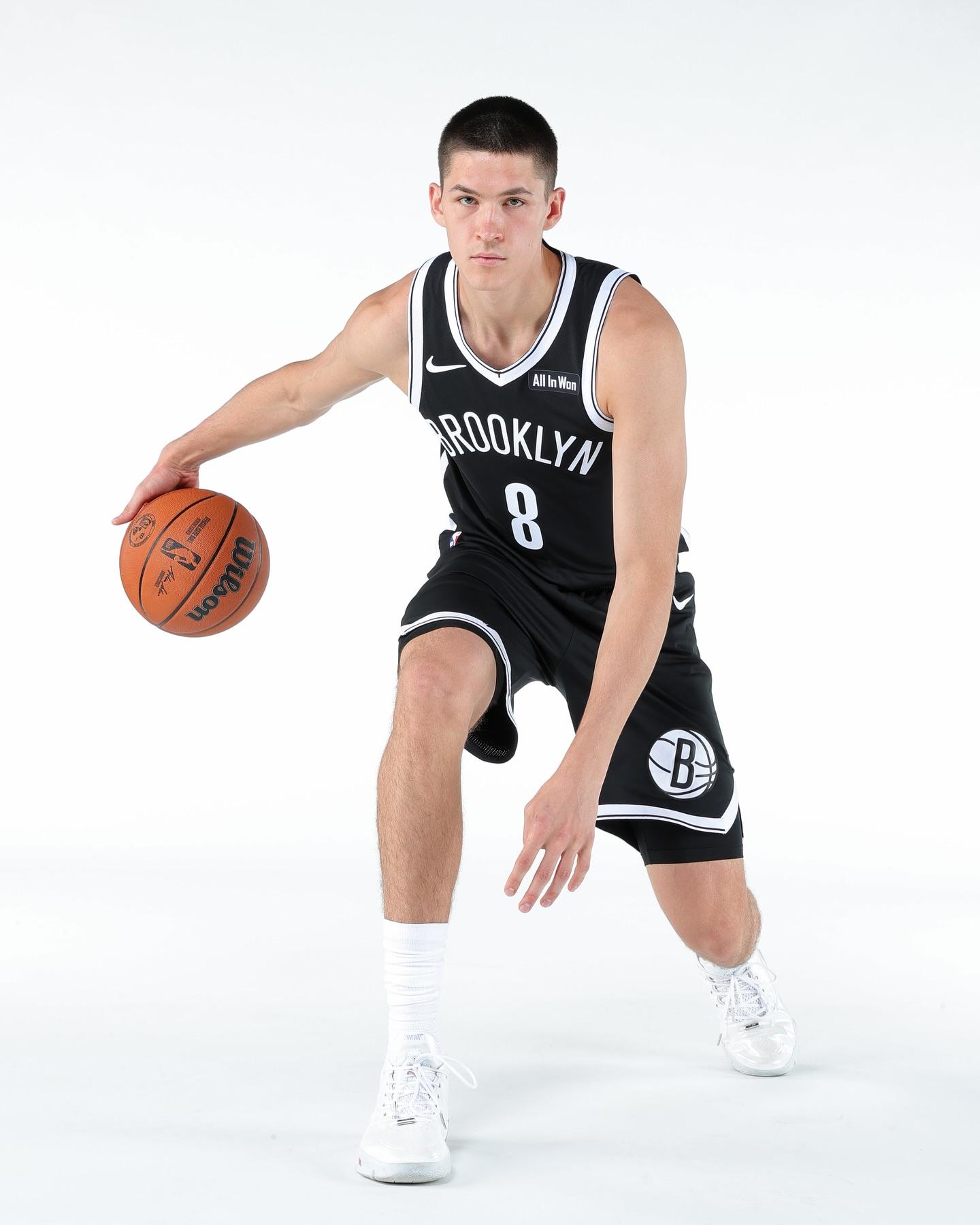 篮网官方i, 日第一天照